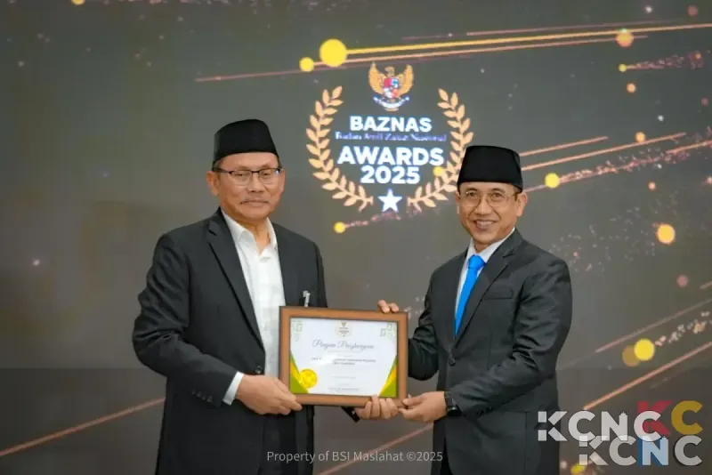 BSI Maslahat Raih Penghargaan BAZNAS Awards 2025 sebagai LAZ Nasional Terbaik