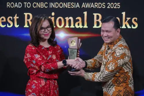 Bank Jakarta Raih Penghargaan ESG Excellence Awards Berkat Dukungan terhadap UMKM