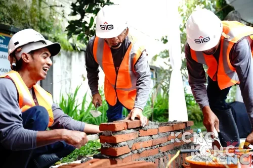 Catat Rekor MURI, SIG Gelar Pelatihan dan Sertifikasi 500 Ahli Bangunan di Lima Provinsi