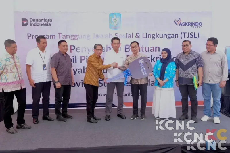 Langkah Nyata Wujudkan Pendidikan Berkualitas, Askrindo Hadirkan Mobil Pintar di Soppeng
