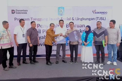 Langkah Nyata Wujudkan Pendidikan Berkualitas, Askrindo Hadirkan Mobil Pintar di Soppeng
